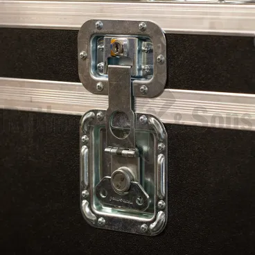 Flight-case 840x565xH775 with foam