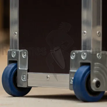 Flight-⁠case OpenRoad® Slim pour 1 à 2 écrans de 32" à 46"