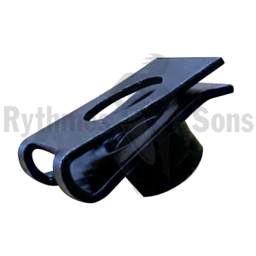 Ecrou cage M6 profilé trous ronds