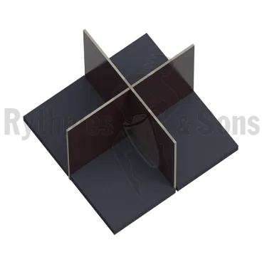 2x2 compartiments bois + mousse dans le fond pour malle 600x600xH600