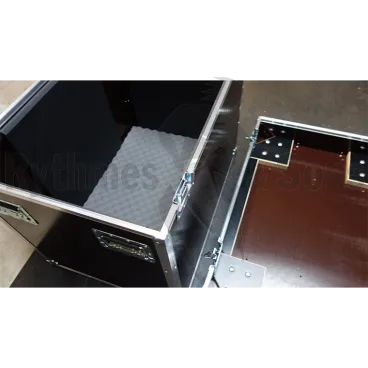 Flight-case 890x640xH940 with foam