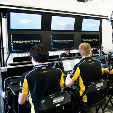 Telemetry flight case 6 seats and 12 monitors