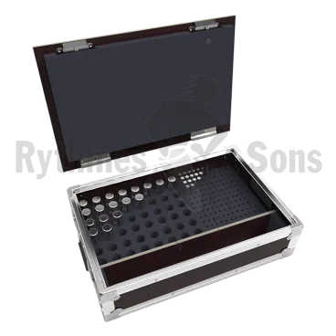 Flight case for 48 conical connectors + 144 pins