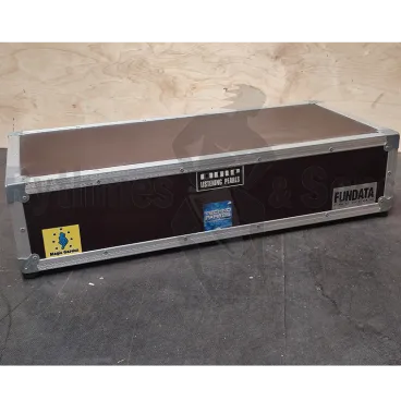 Estrade 1000x455xH240