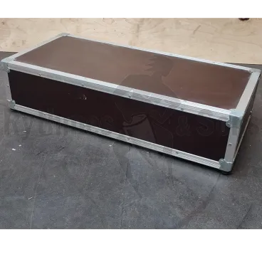 Estrade 1000x455xH240