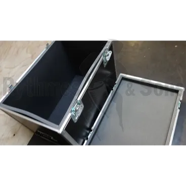 Malle "cloche" 840x565xH775 avec capitonnage