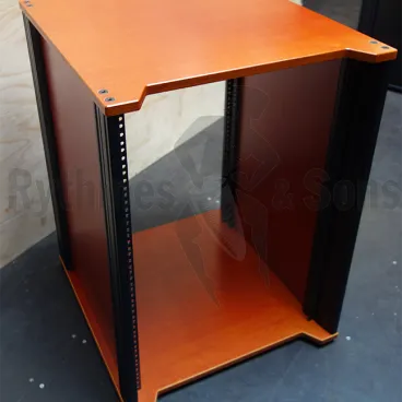 Baie 19" Caramel 16U