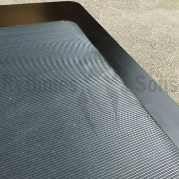 RYTHMES & SONS HECTOR® Podium de chef pliant en contreplaqué noir (défauts)